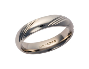 Gents 9ct Gold Court Shaped Wedding Band with Lined Design
