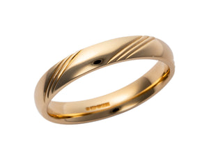 Gents 9ct Gold Court Shaped Wedding Band with Lined Design