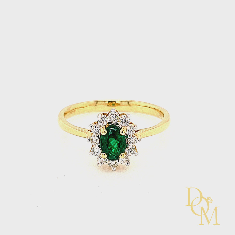 
                
                    Load and play video in Gallery viewer, 18ct Gold Oval-cut Emerald &amp;amp; Diamond Cluster Ring
                
            