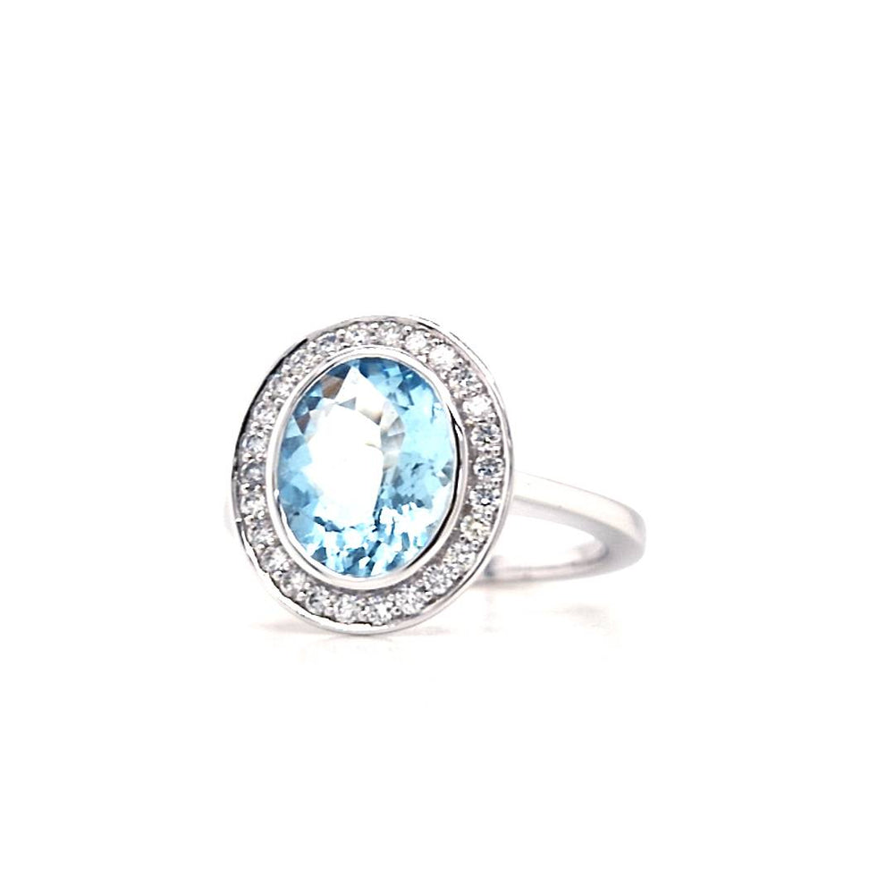 18ct White Gold Aquamarine & Diamond Oval Cluster Ring