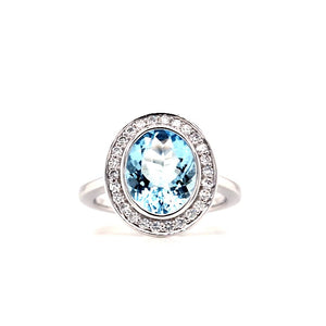 18ct White Gold Aquamarine & Diamond Oval Cluster Ring