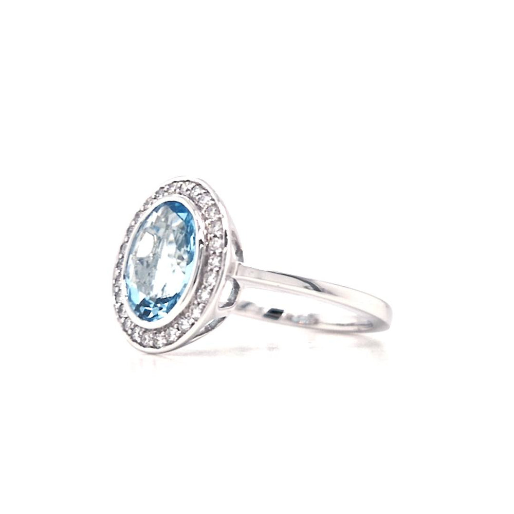 18ct White Gold Aquamarine & Diamond Oval Cluster Ring