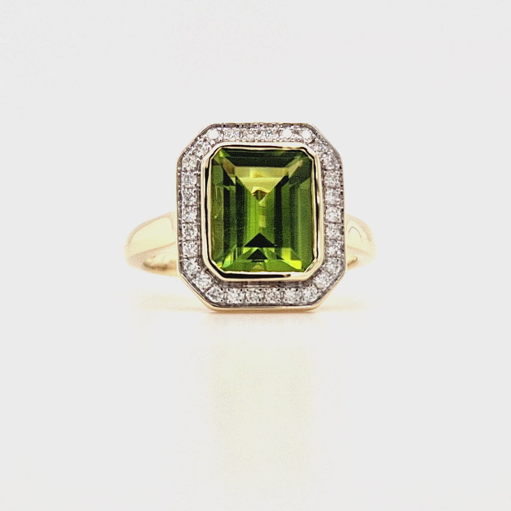 
                
                    Load and play video in Gallery viewer, Art Deco Style 9ct Gold Peridot &amp;amp; Diamond Cluster Ring
                
            