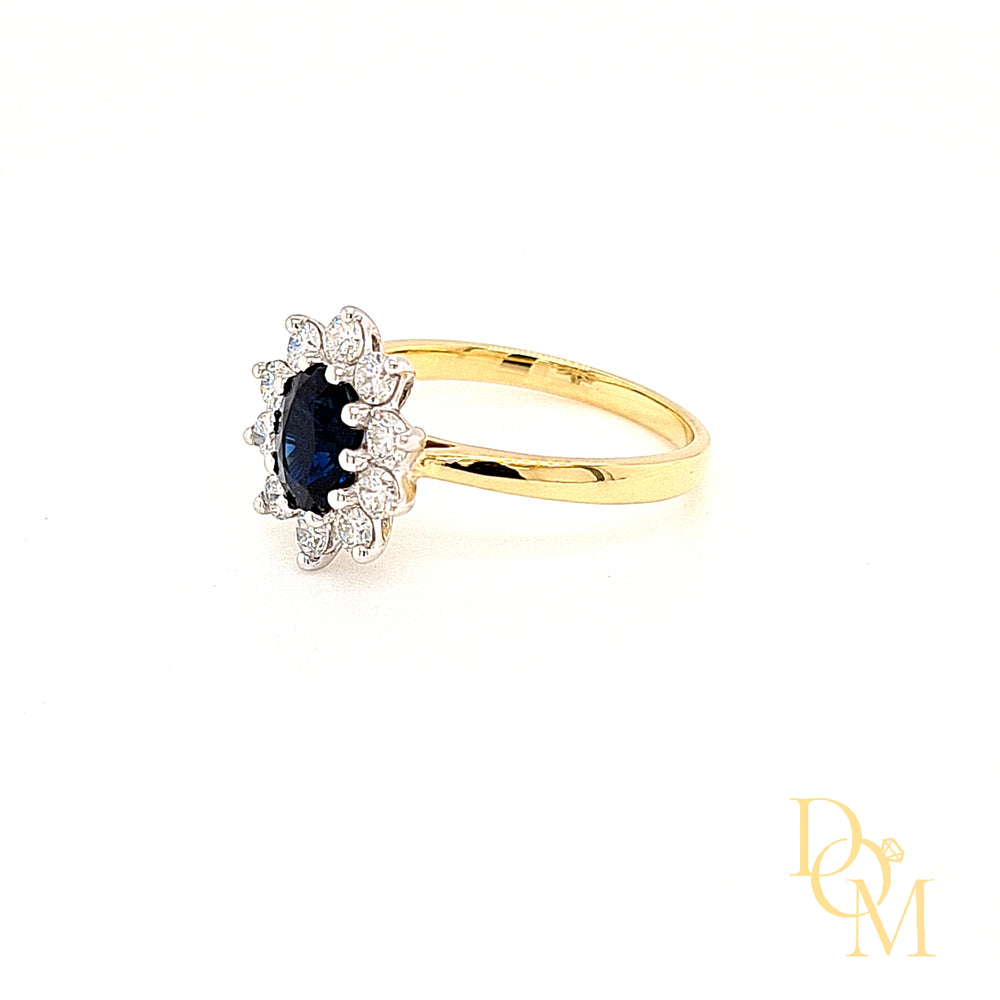 18ct Gold Oval Sapphire & Diamond Cluster Ring