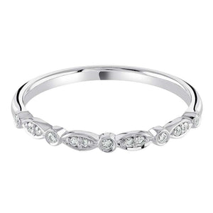 Vintage Style Platinum Diamond Wedding Band
