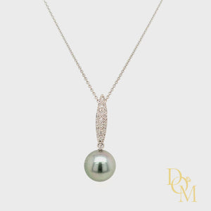 
                
                    Load and play video in Gallery viewer, 18ct White Gold Tahitian Pearl &amp;amp; Diamond Drop Necklace
                
            
