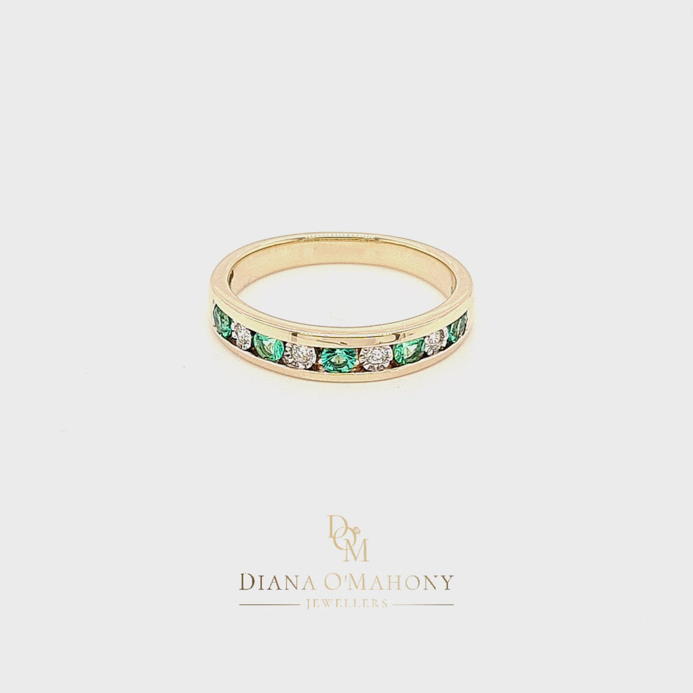 
                
                    Load and play video in Gallery viewer, 9ct Yellow Gold Emerald &amp;amp; Diamond Eternity Ring
                
            